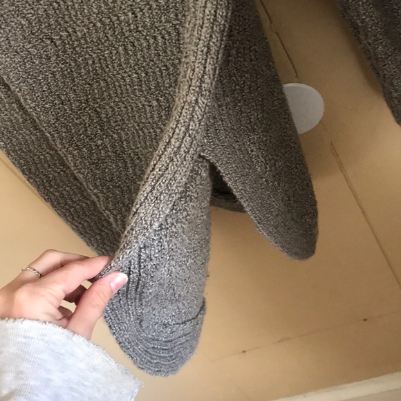Grey Slit Sweater - Picture 4 of 4